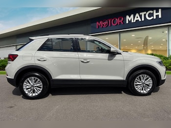 Used Volkswagen T-Roc 2023 for sale - 79386014: Photo