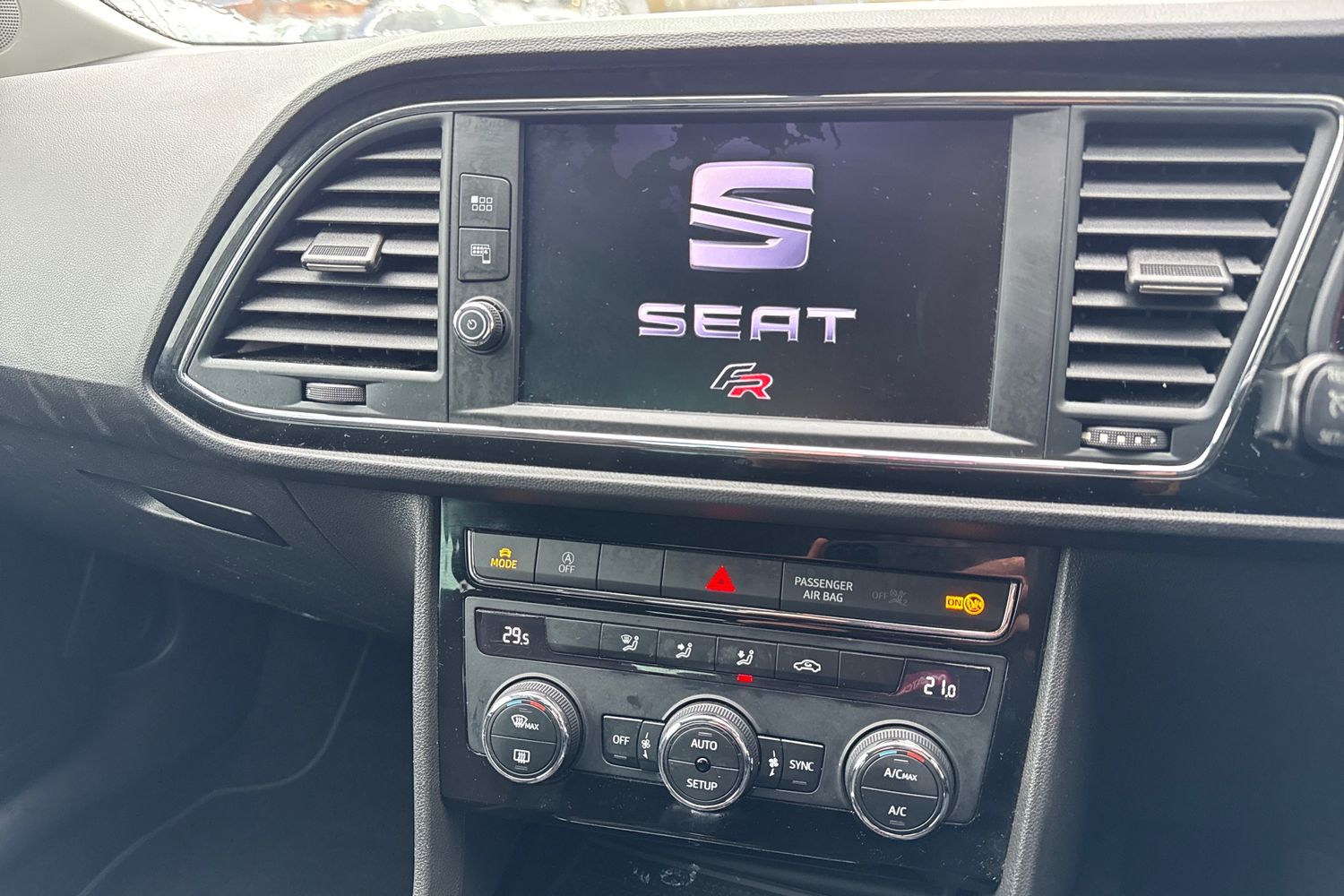 Used SEAT Leon 2018 for sale - 76588005: Photo 42