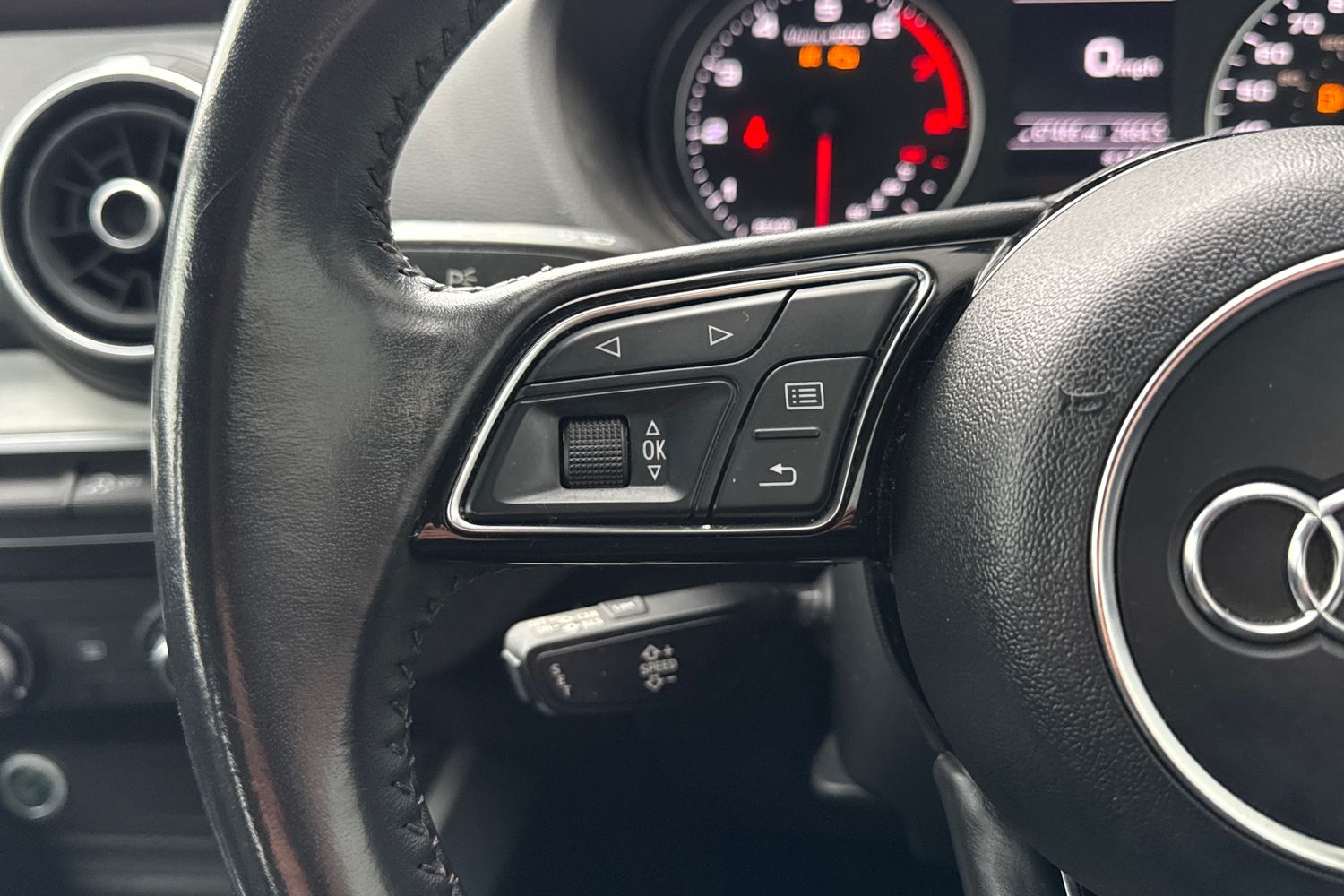 Used Audi Q2 2018 for sale - 77226548: Photo 50