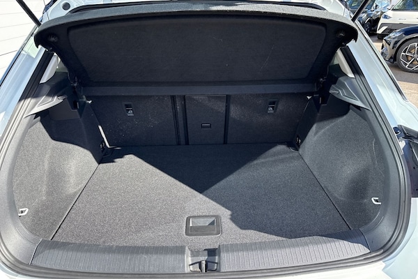 Used Volkswagen T-Roc 2019 for sale - 76036906: Photo 6