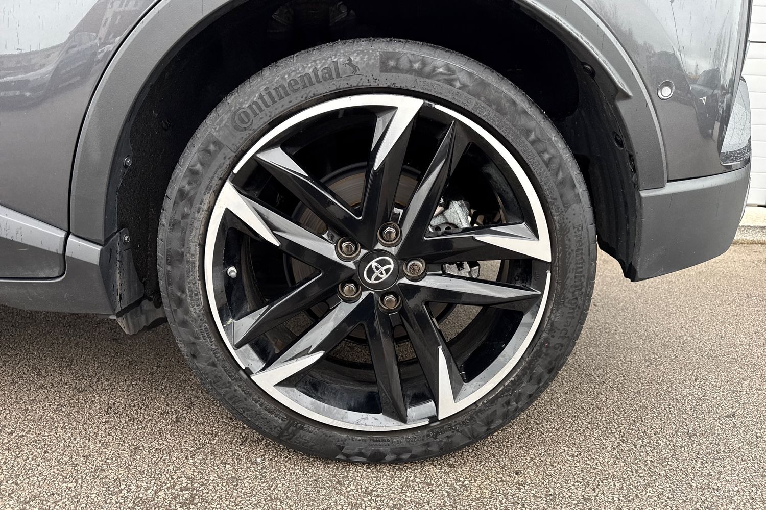 Used Toyota C-HR 2023 for sale - 77541017: Photo 13