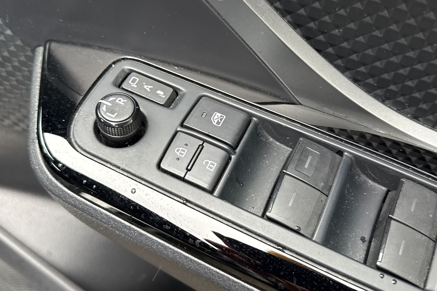 Used Toyota C-HR 2023 for sale - 77541017: Photo 40