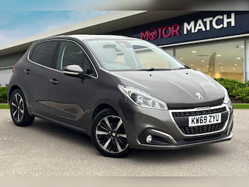 Peugeot - 208
