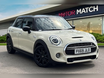 Used MINI Hatch 2019 for sale - 78459500: Photo