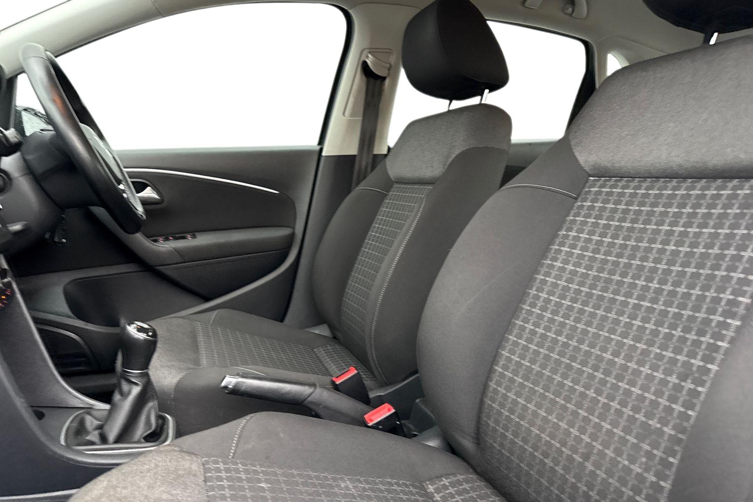 Used Volkswagen Polo 2015 for sale - 76746309: Photo 16