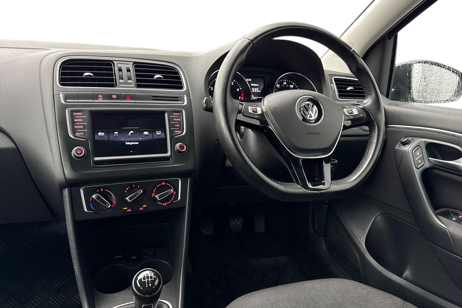 Used Volkswagen Polo 2015 for sale - 76746309: Photo 18