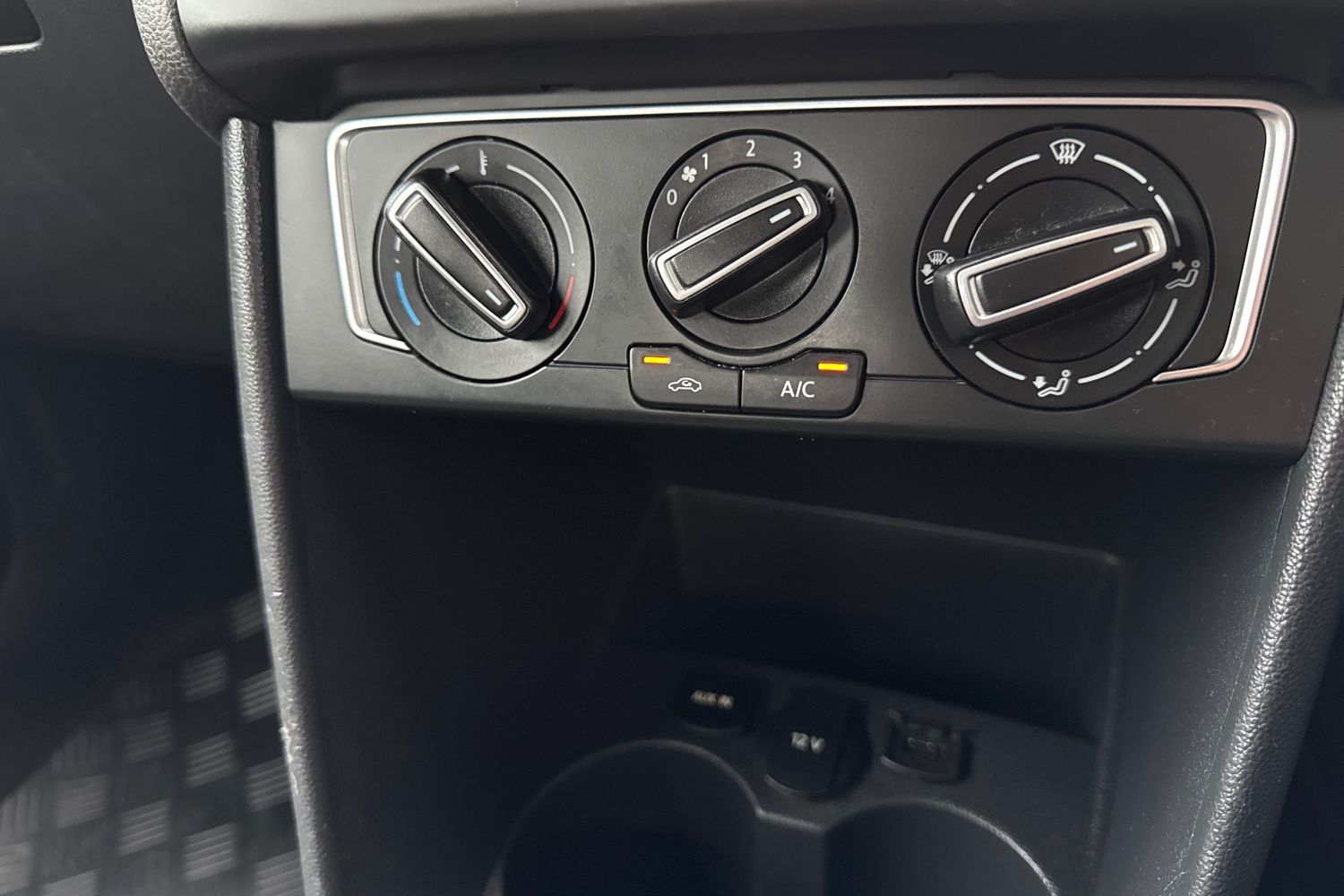 Used Volkswagen Polo 2015 for sale - 76746309: Photo 22