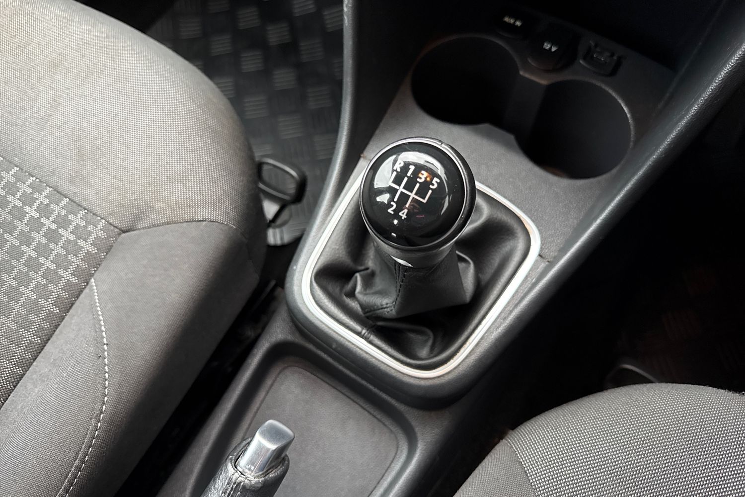 Used Volkswagen Polo 2015 for sale - 76746309: Photo 23