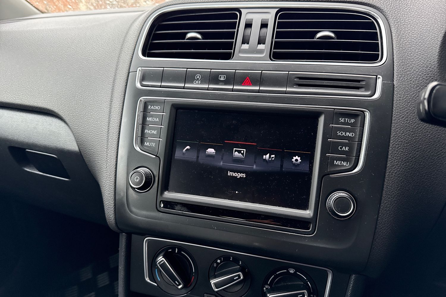 Used Volkswagen Polo 2015 for sale - 76746309: Photo 31