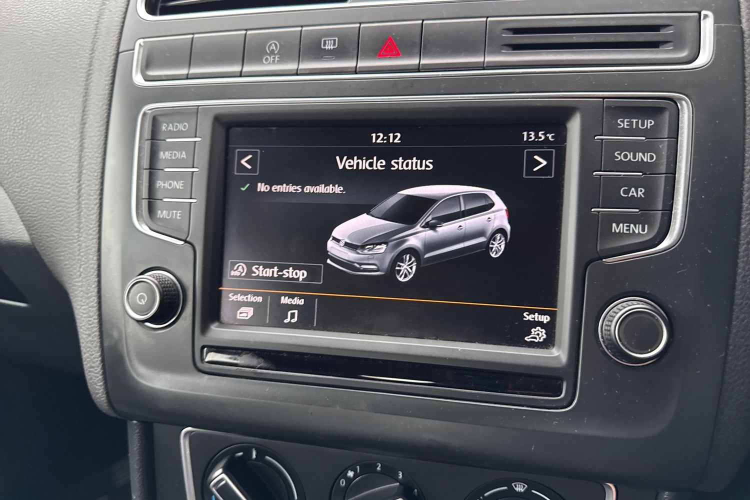 Used Volkswagen Polo 2015 for sale - 76746309: Photo 40