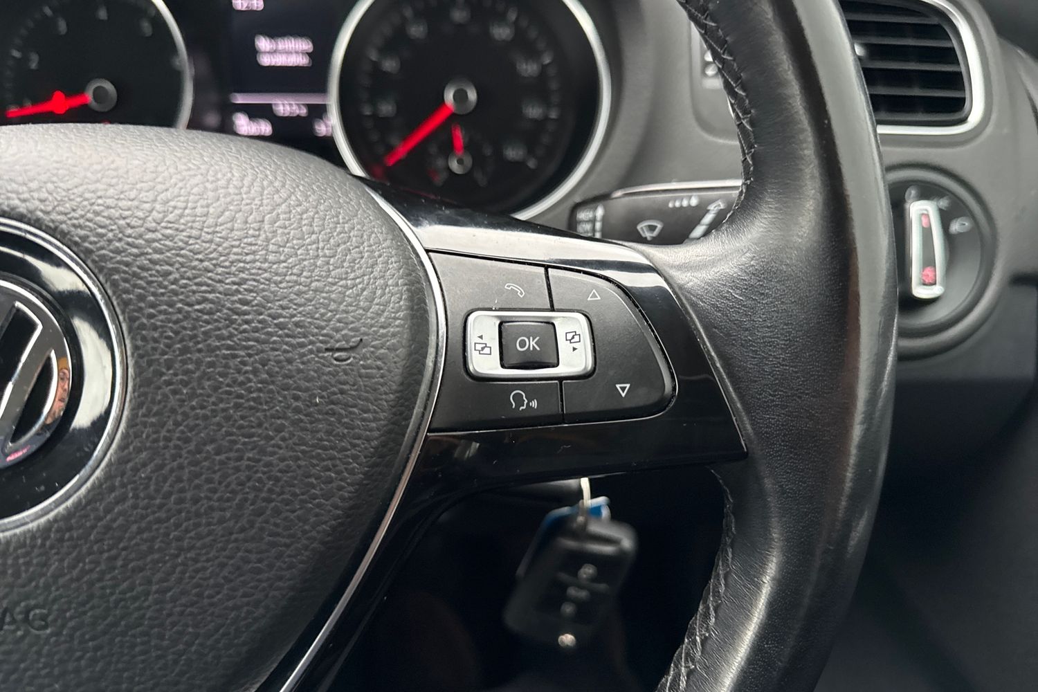 Used Volkswagen Polo 2015 for sale - 76746309: Photo 44