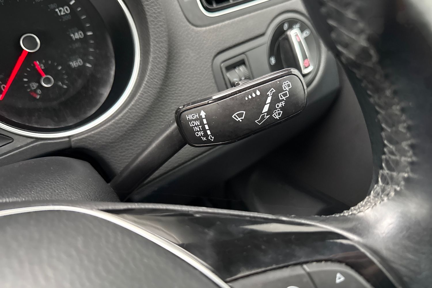 Used Volkswagen Polo 2015 for sale - 76746309: Photo 45