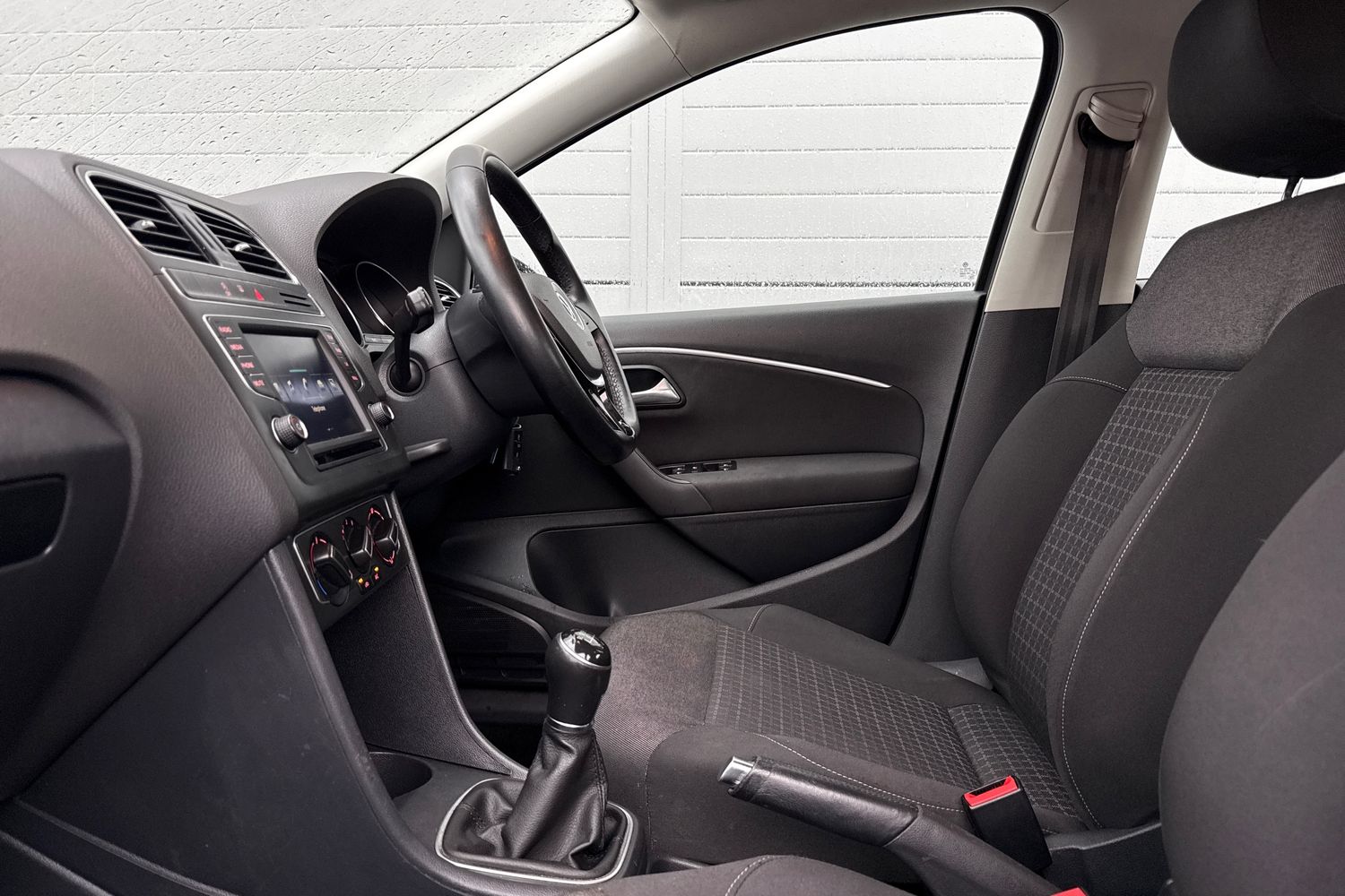 Used Volkswagen Polo 2015 for sale - 76746309: Photo 51