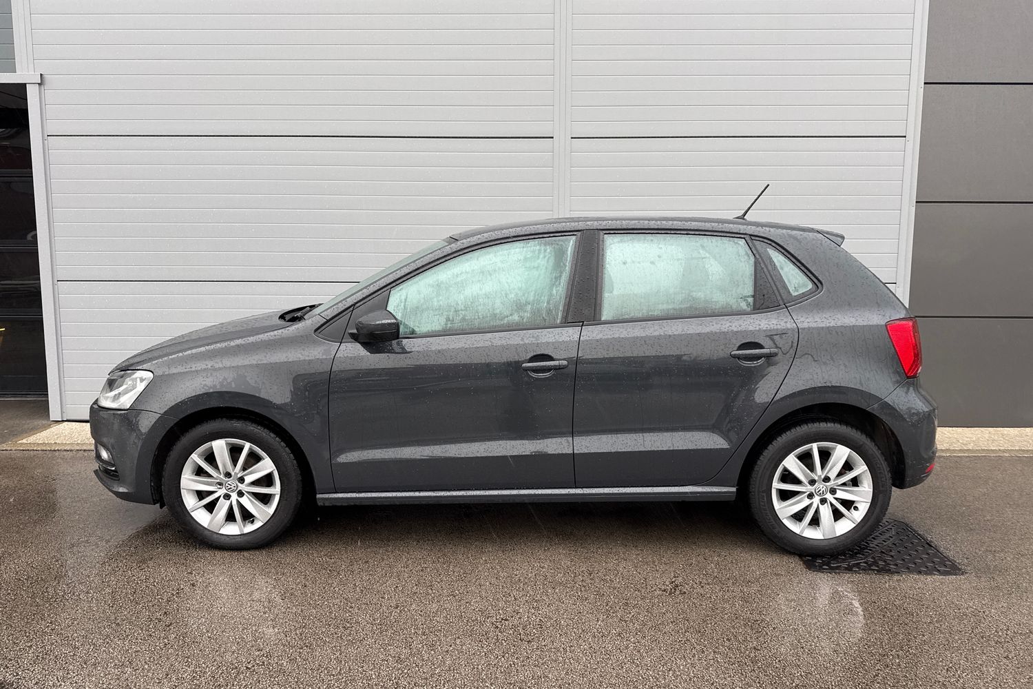 Used Volkswagen Polo 2015 for sale - 76746309: Photo 54