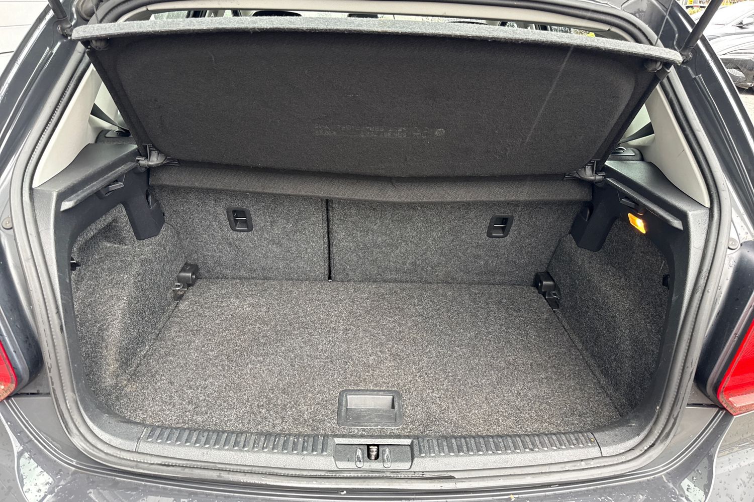 Used Volkswagen Polo 2015 for sale - 76746309: Photo 7