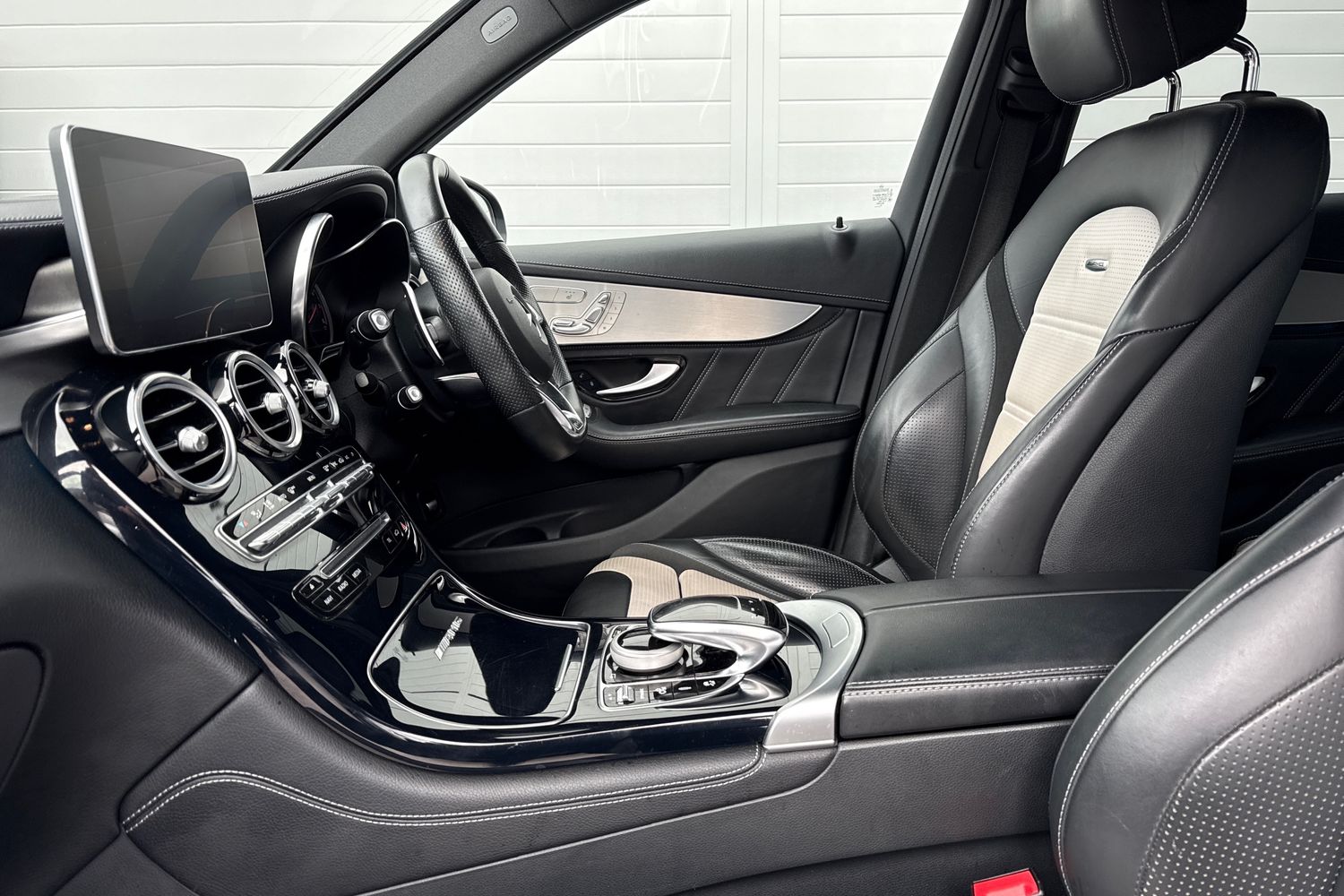 Used Mercedes-Benz GLC 2019 for sale - 76739521: Photo 38