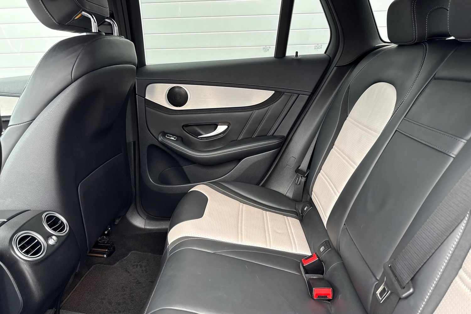 Used Mercedes-Benz GLC 2019 for sale - 76739521: Photo 40