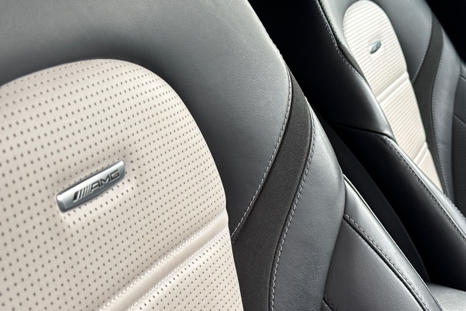 Used Mercedes-Benz GLC 2019 for sale - 76739521: Photo 42