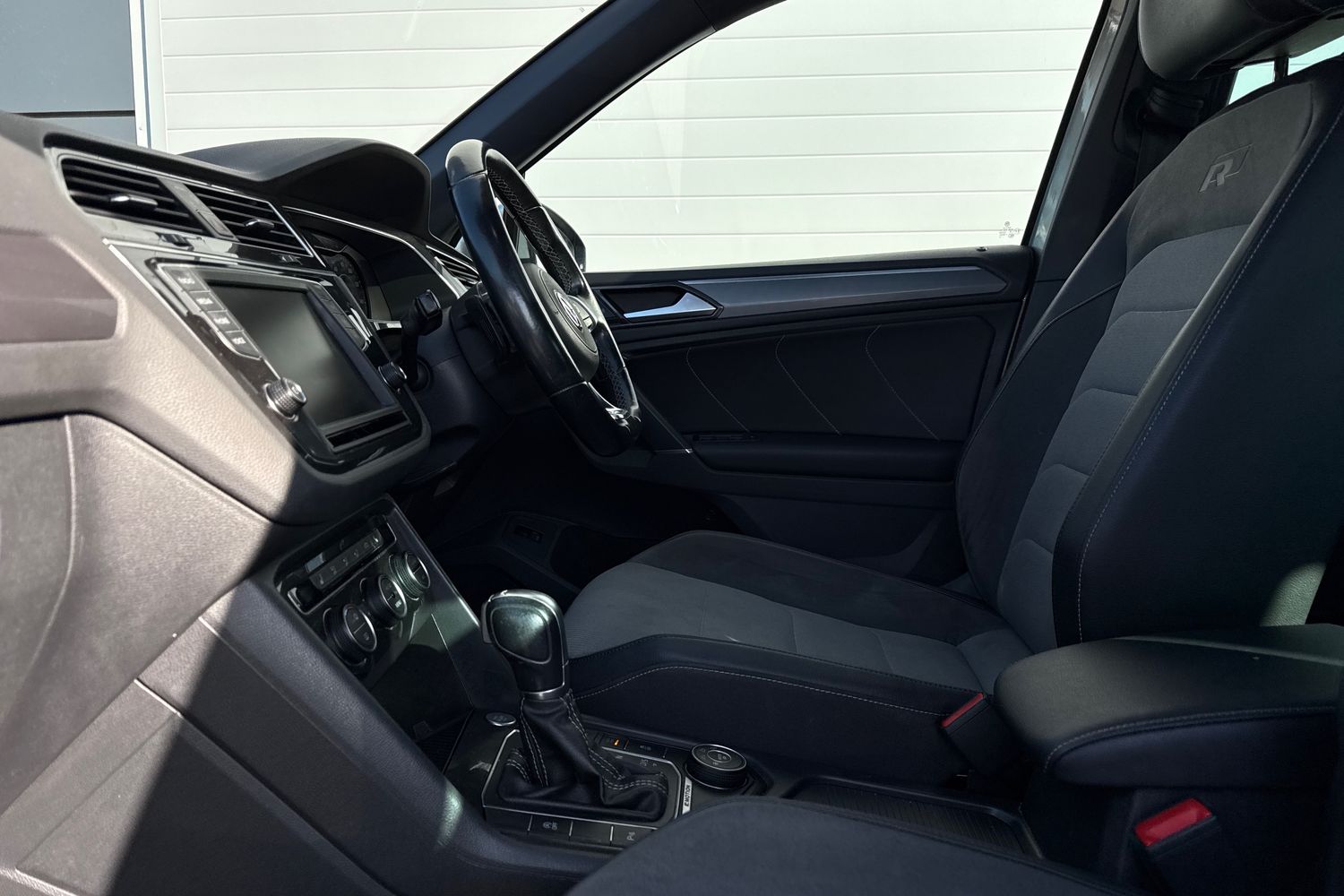 Used Volkswagen Tiguan 2016 for sale - 77747749: Photo 32