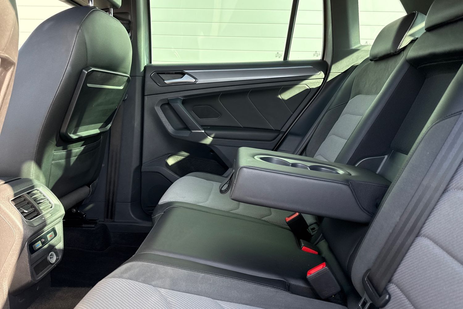 Used Volkswagen Tiguan 2016 for sale - 77747749: Photo 33