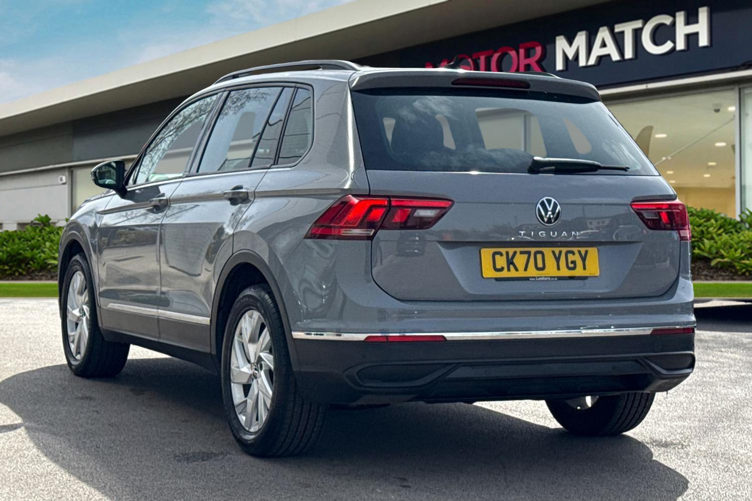 Used Volkswagen Tiguan 2020 for sale - 78213439: Photo 2