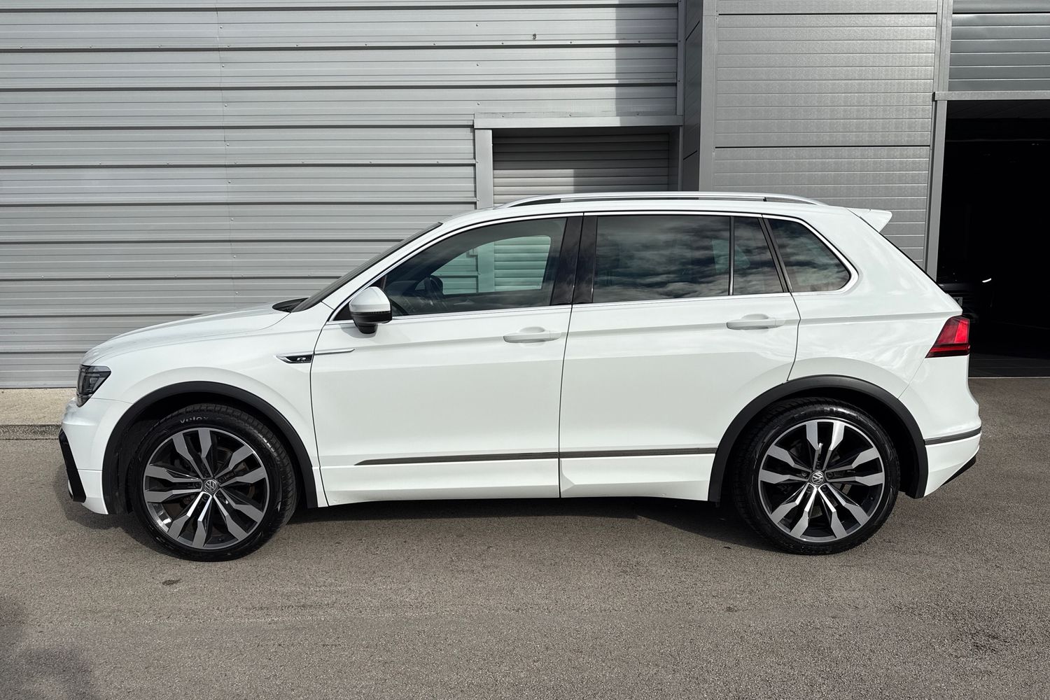 Used Volkswagen Tiguan 2017 for sale - 76374697: Photo 36