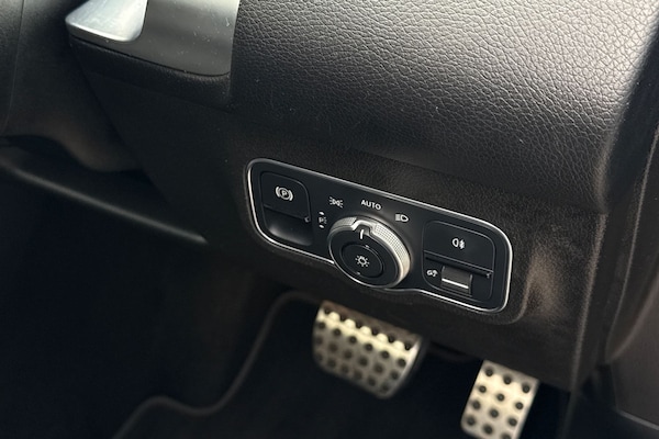 Used Mercedes-Benz GLB 2021 for sale - 76288312: Photo 42