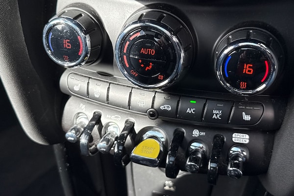 Used MINI Electric Hatch 2022 for sale - 76102171: Photo 22