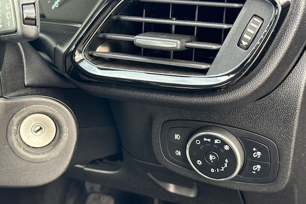 Used Ford Fiesta 2018 for sale - 76106820: Photo 41