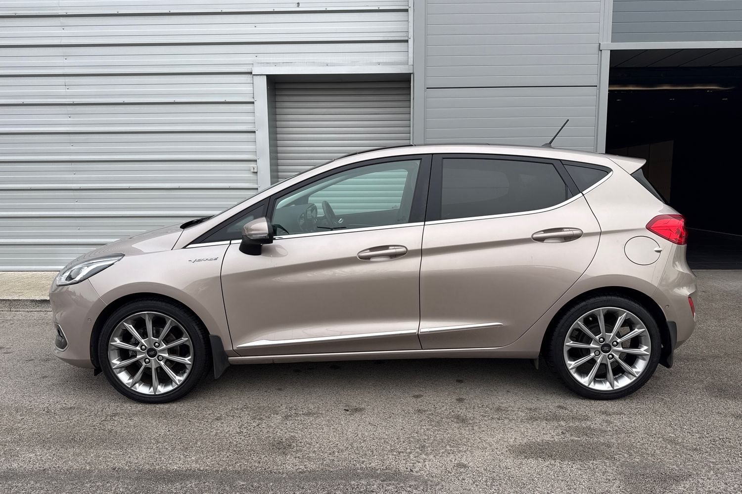 Used Ford Fiesta 2018 for sale - 76253324: Photo 31