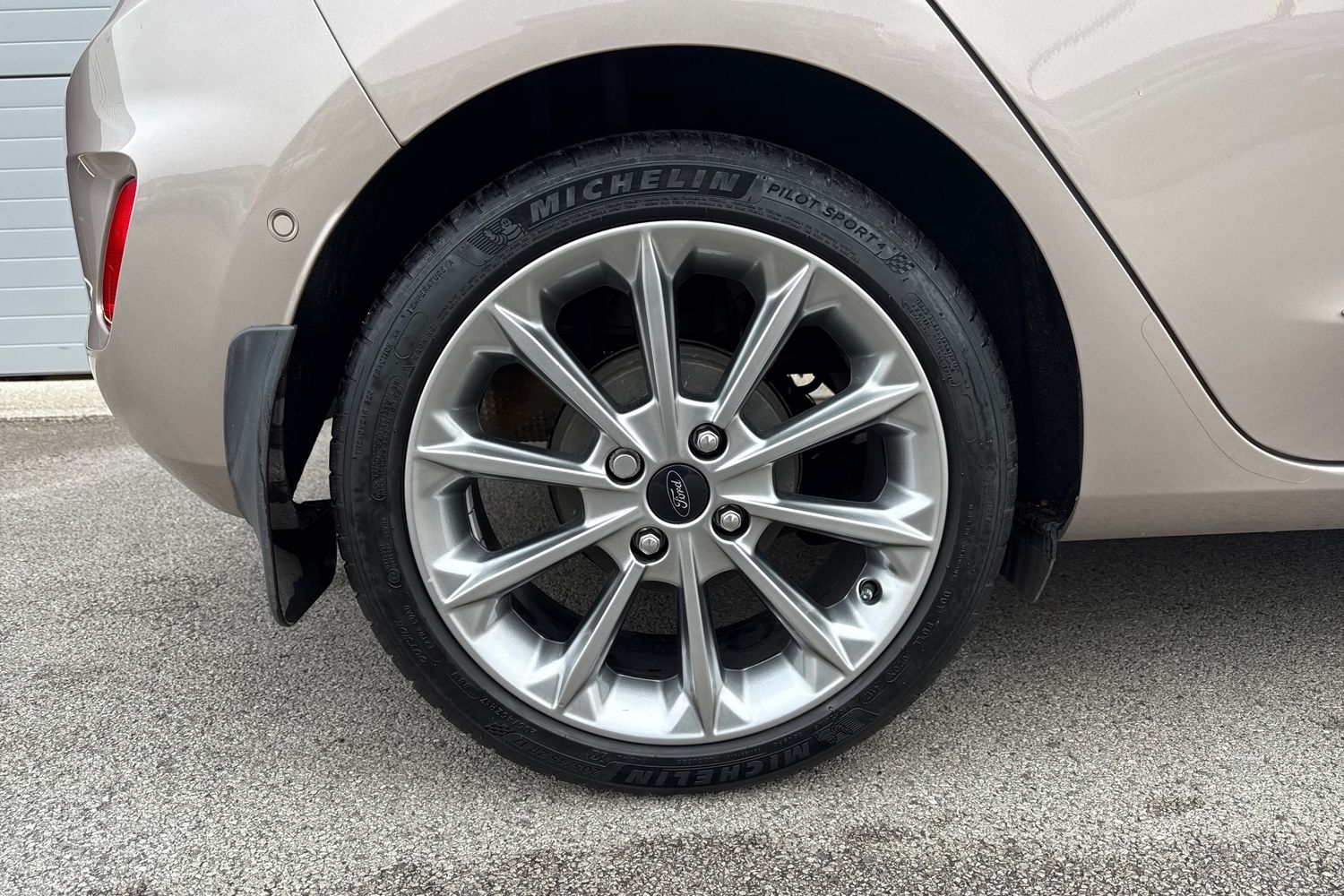 Used Ford Fiesta 2018 for sale - 76253324: Photo 9