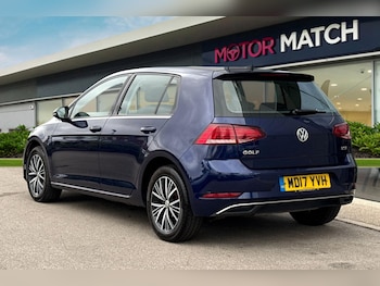 Used Volkswagen Golf 2017 for sale - 75407756: Photo