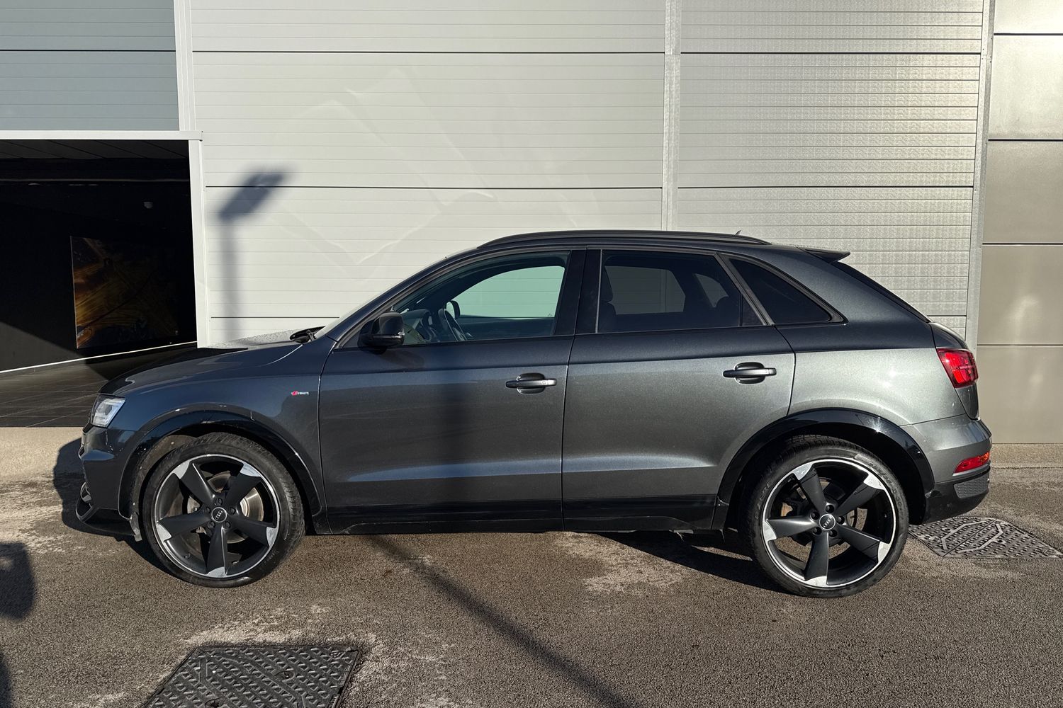 Used Audi Q3 2018 for sale - 76697637: Photo 31
