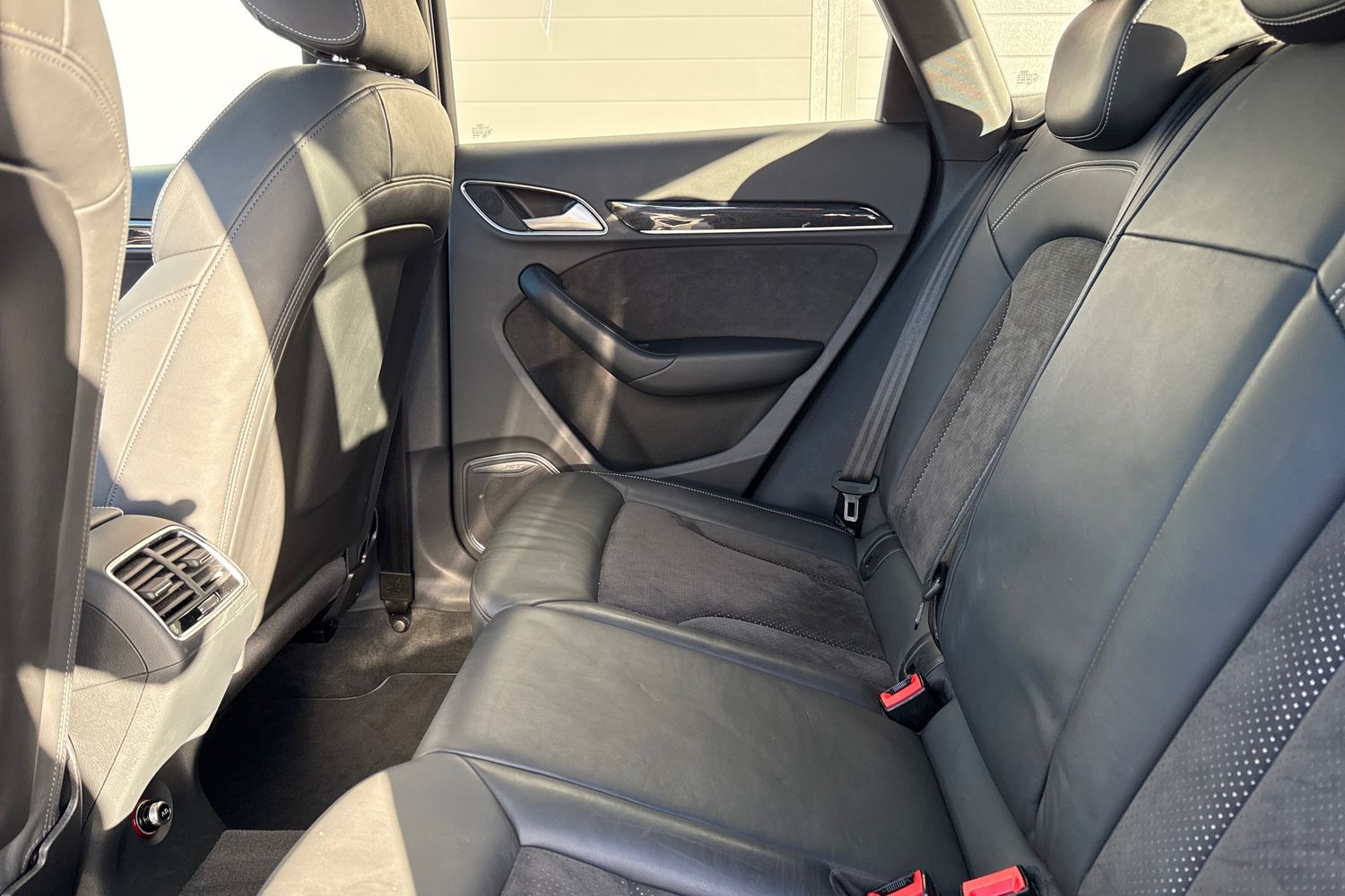 Used Audi Q3 2018 for sale - 76697637: Photo 35