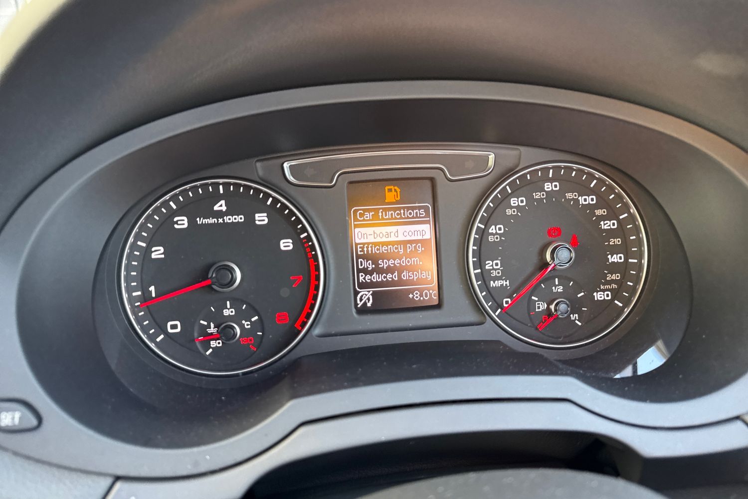 Used Audi Q3 2018 for sale - 76697637: Photo 60