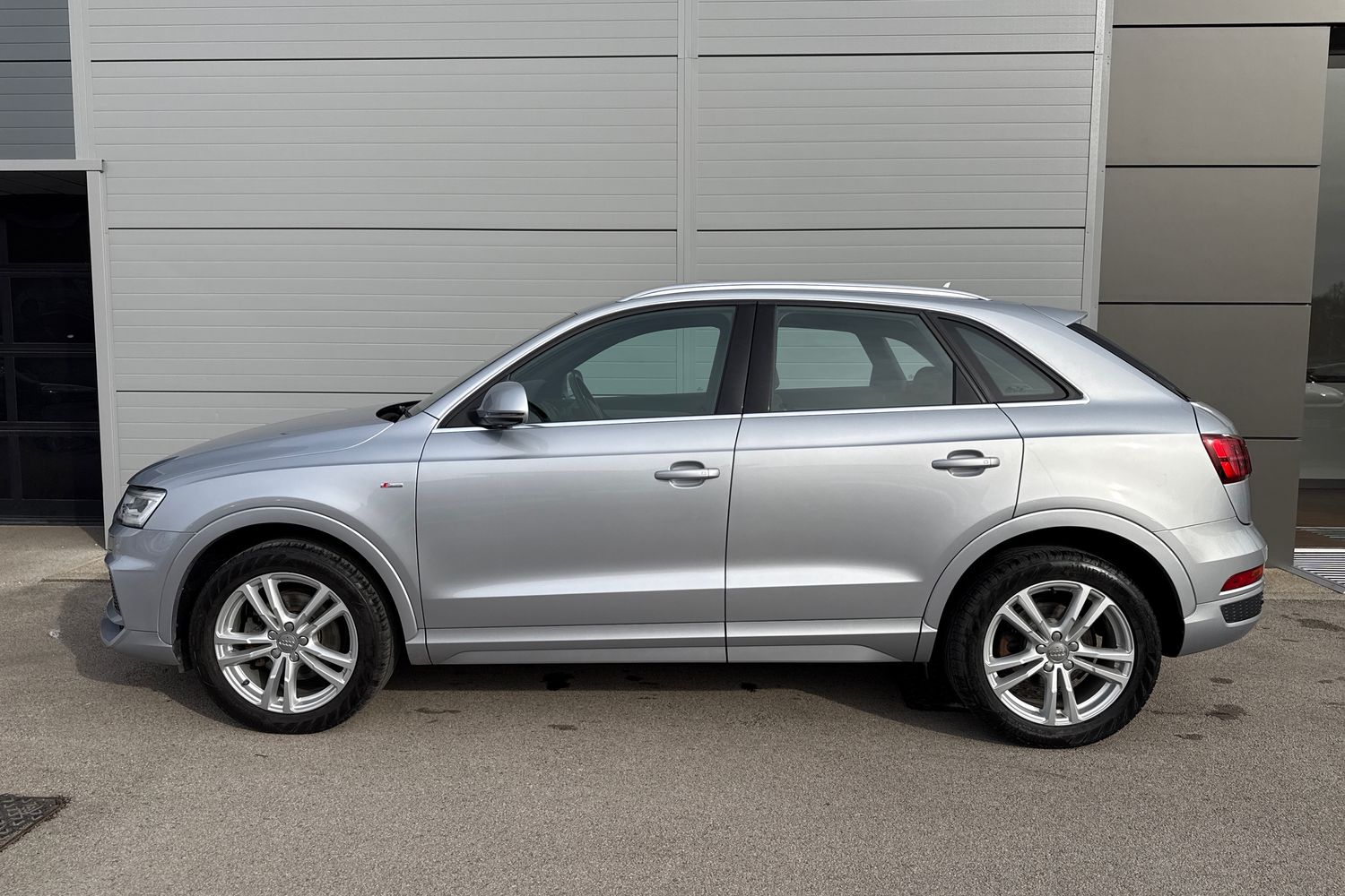 Used Audi Q3 2017 for sale - 77589445: Photo 28