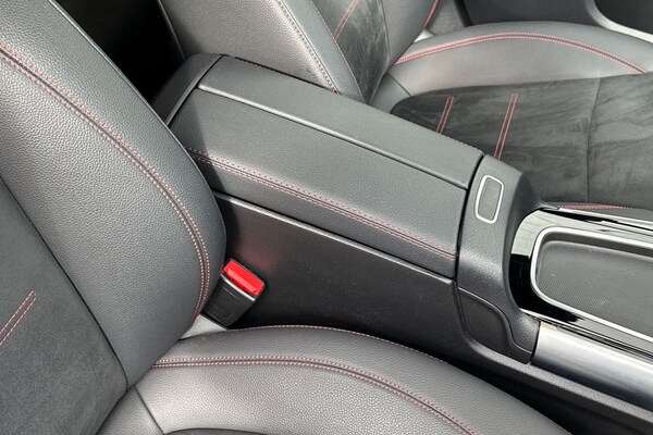 Used Mercedes-Benz GLA 2024 for sale - 76148919: Photo 38