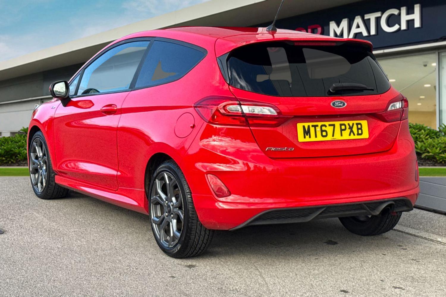 Used Ford Fiesta 2017 for sale - 76401682: Photo 2