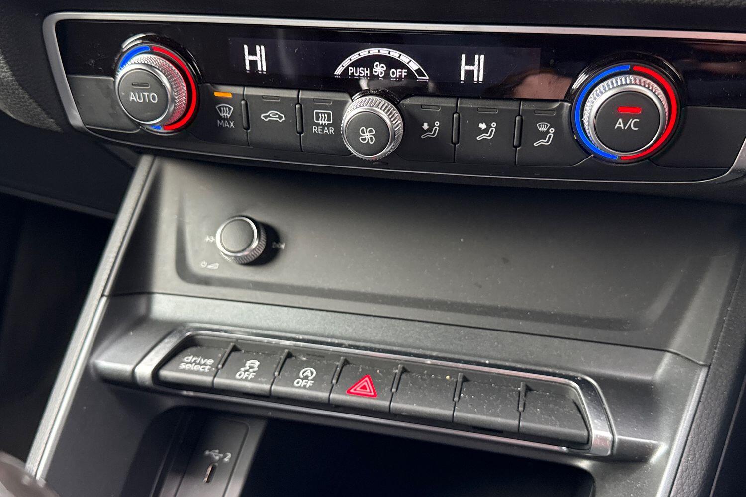 Used Audi Q3 2020 for sale - 77463142: Photo 19