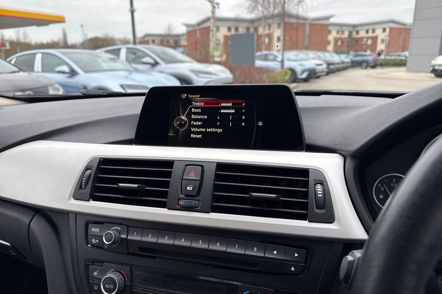 Used BMW 4 Series 2017 for sale - 77675108: Photo 37