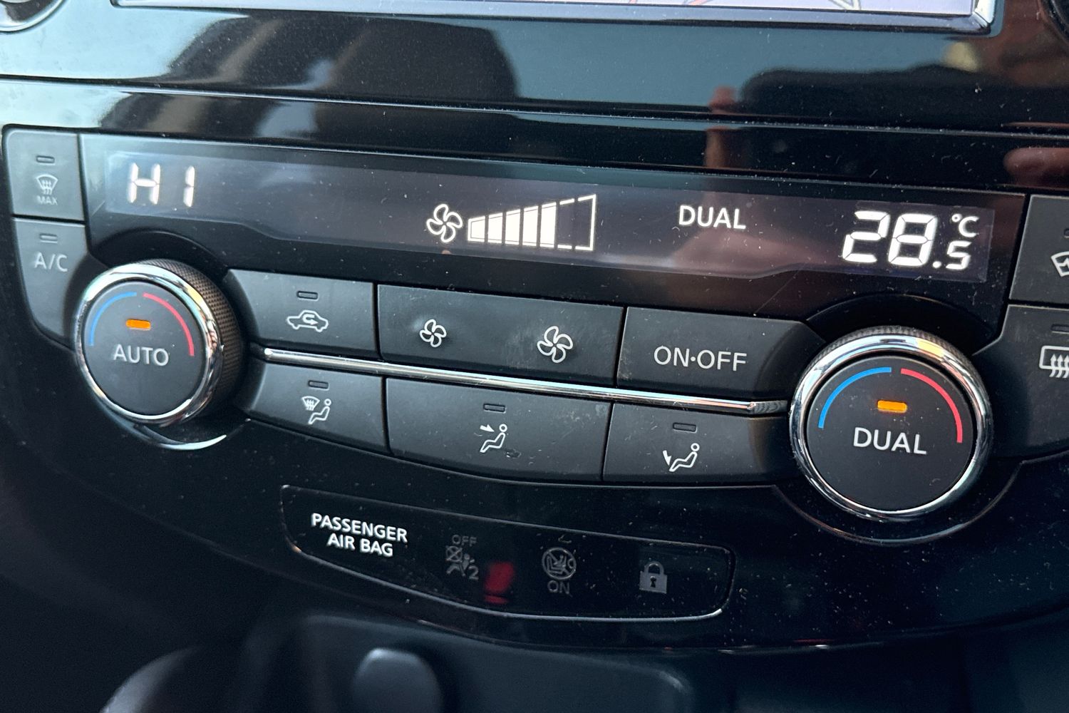 Used Nissan Qashqai 2017 for sale - 76617093: Photo 22