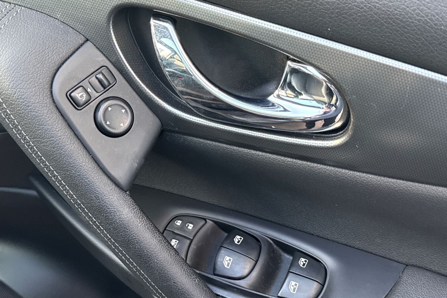 Used Nissan Qashqai 2017 for sale - 76617093: Photo 40