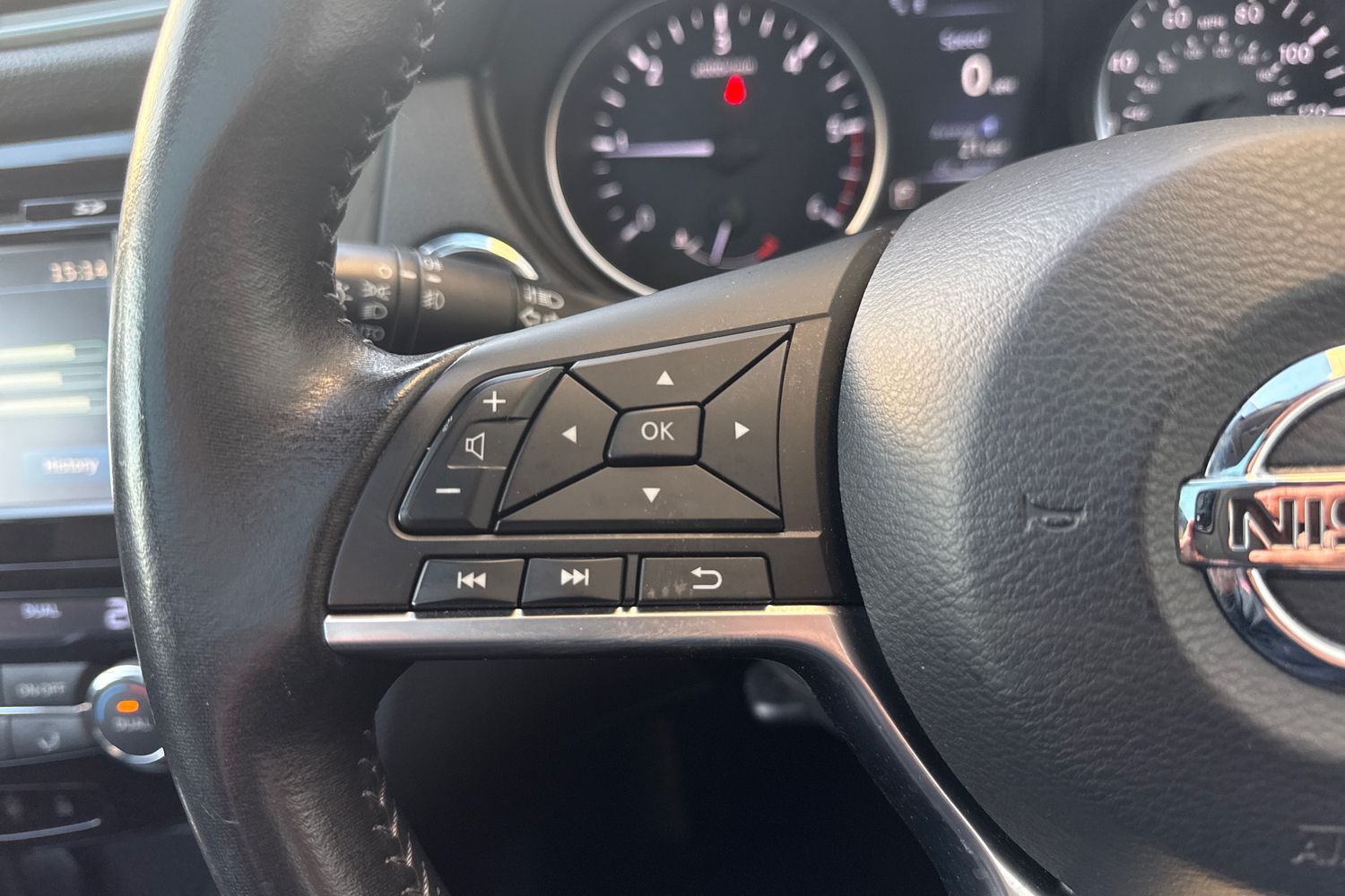 Used Nissan Qashqai 2017 for sale - 76617093: Photo 53