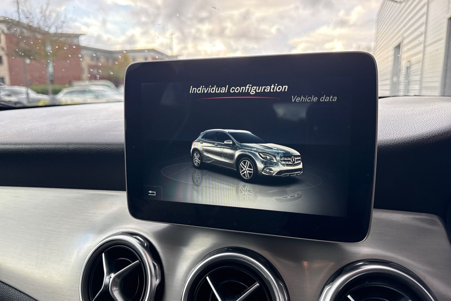 Used Mercedes-Benz GLA 2017 for sale - 76529274: Photo 48