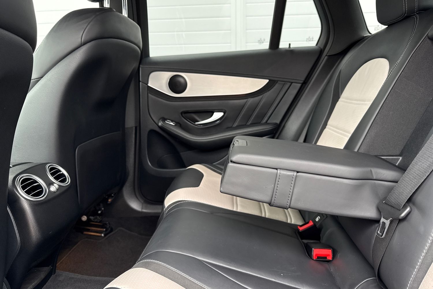 Used Mercedes-Benz GLC 2019 for sale - 77515126: Photo 34