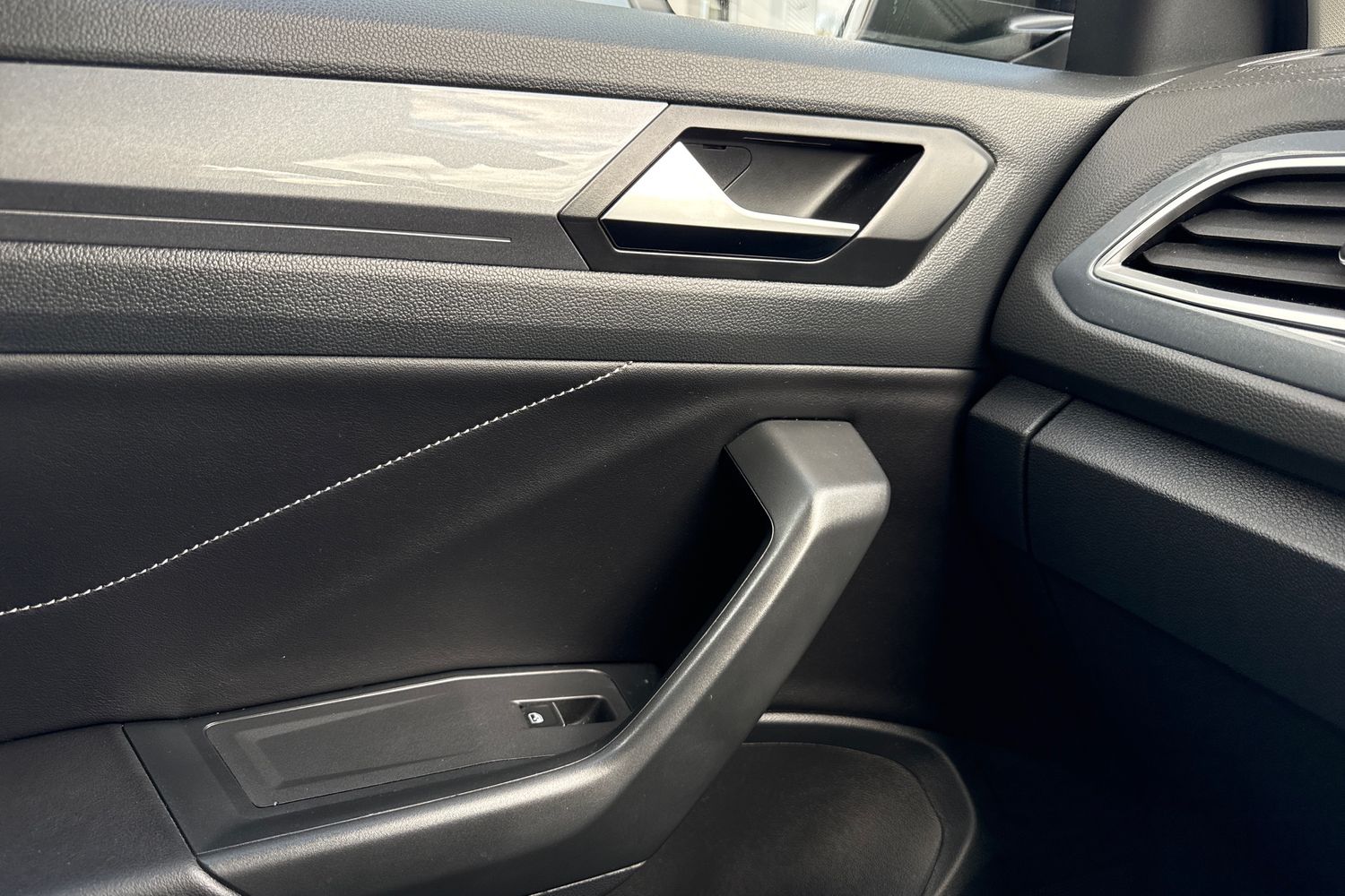 Used Volkswagen T-Roc 2023 for sale - 78097790: Photo 21