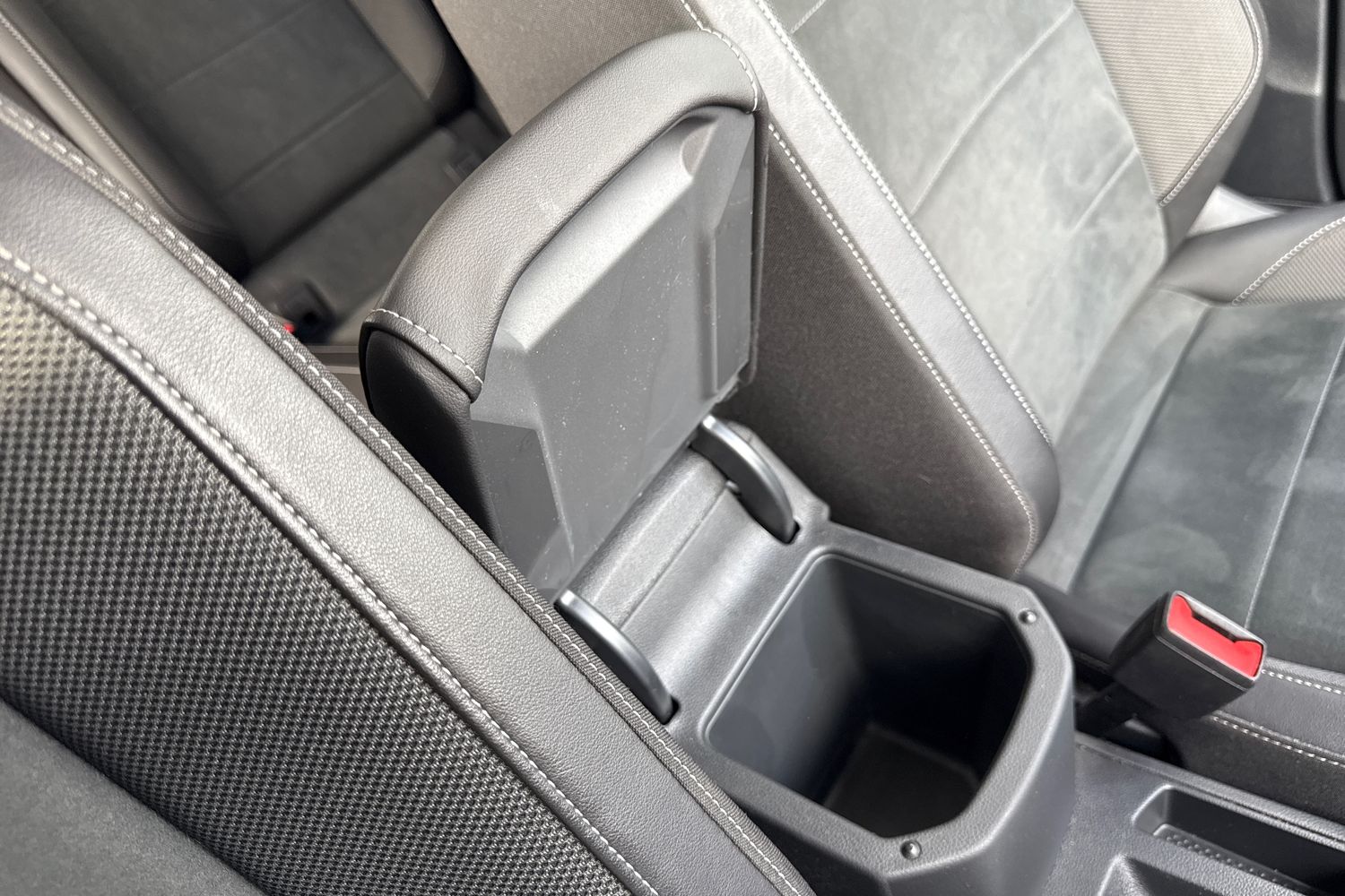 Used Volkswagen T-Roc 2023 for sale - 78097790: Photo 30