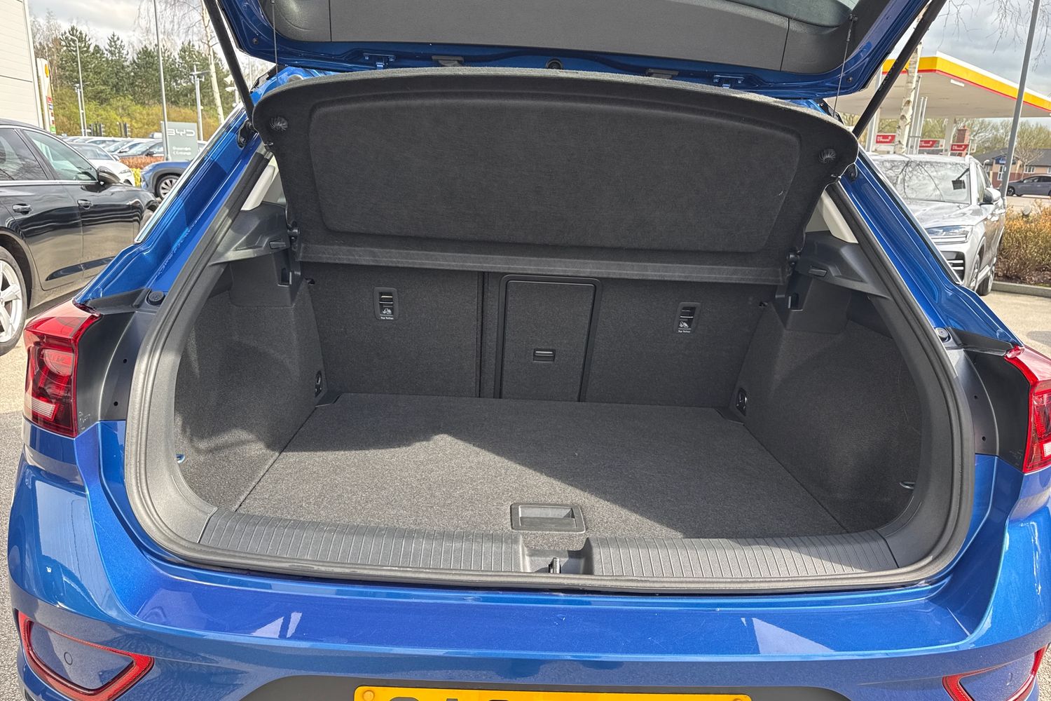 Used Volkswagen T-Roc 2023 for sale - 78097790: Photo 7