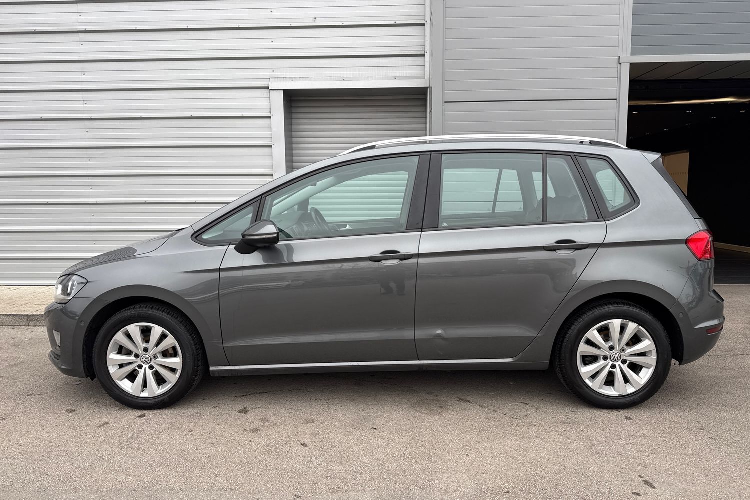 Used Volkswagen Golf SV 2017 for sale - 77429632: Photo 31