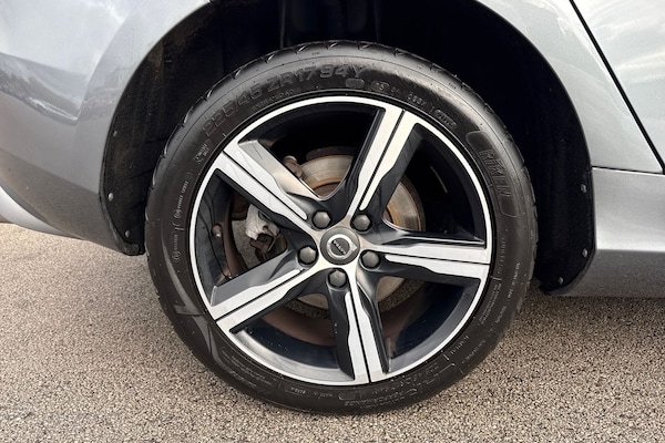 Used Volvo V40 2017 for sale - 76324053: Photo 10